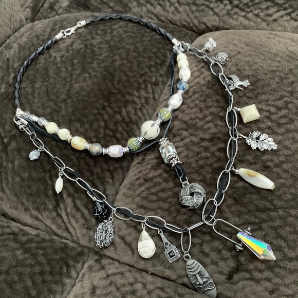 ART BY AMY LABBE Three Strand Necklace 16.5” long - Picture 4 of 8